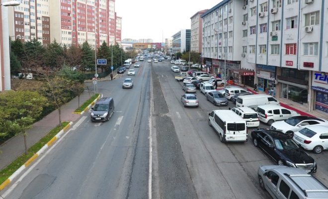 Ali Çebi Caddesi`nde Trafik Sorunu Çözülüyor