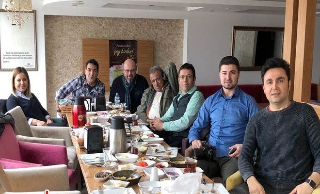 İstanbul Gazeteciler Derneği`ne Yoğun Katılım