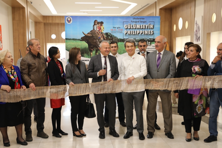 “Gülümseyin Philippines” Fotoğraf Sergisi Büyükçekmece’de açıldı