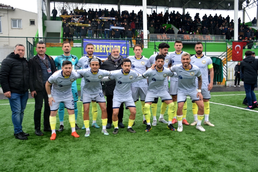 Küçükçekmece Sinopspor Liderliğini Sürdürdü: 3-1