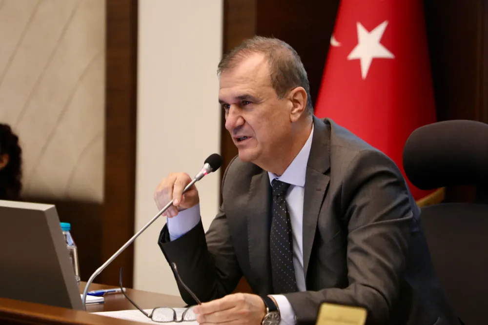 “Herkese eşit mesafede hizmet etmek vicdani borcumuzdur”