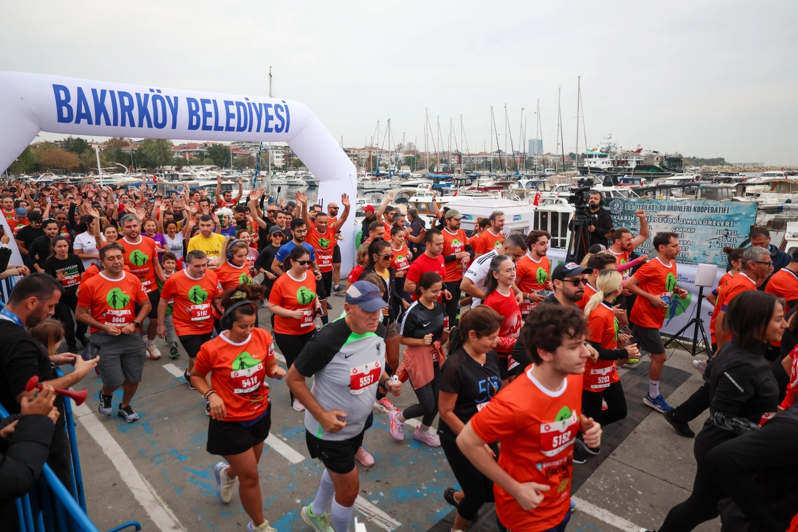 Bakırköy’de öğretmenler günü için 2 bin 800 kişi koştu