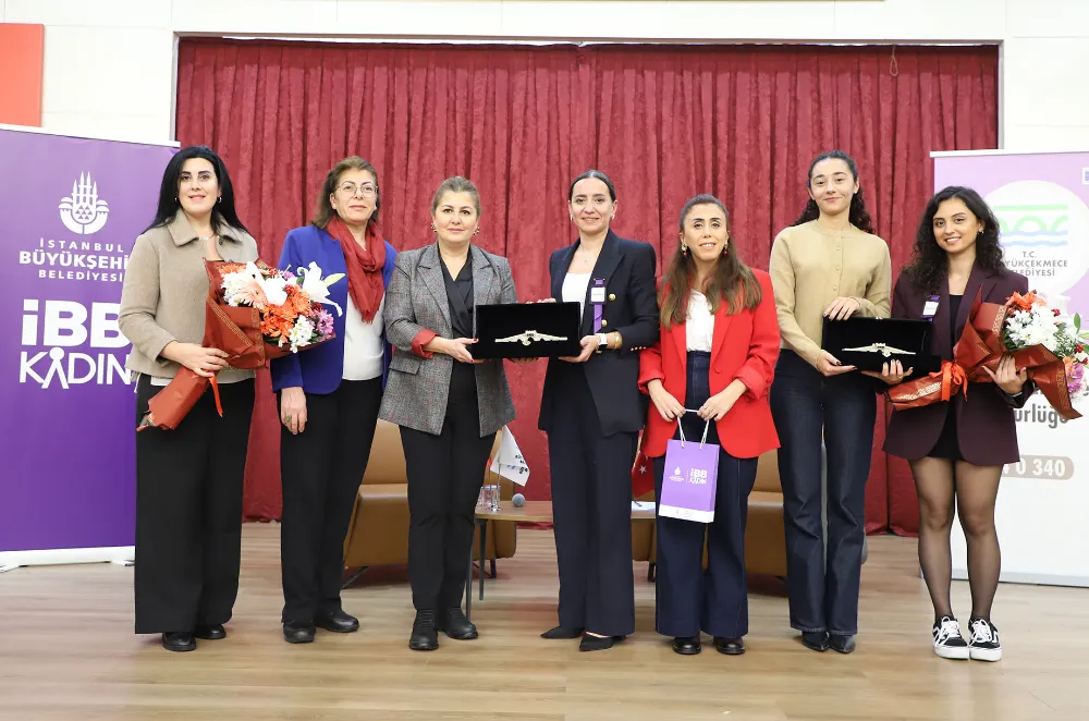 Büyükçekmece’de kadınlar, şiddete karşı bir araya geldi