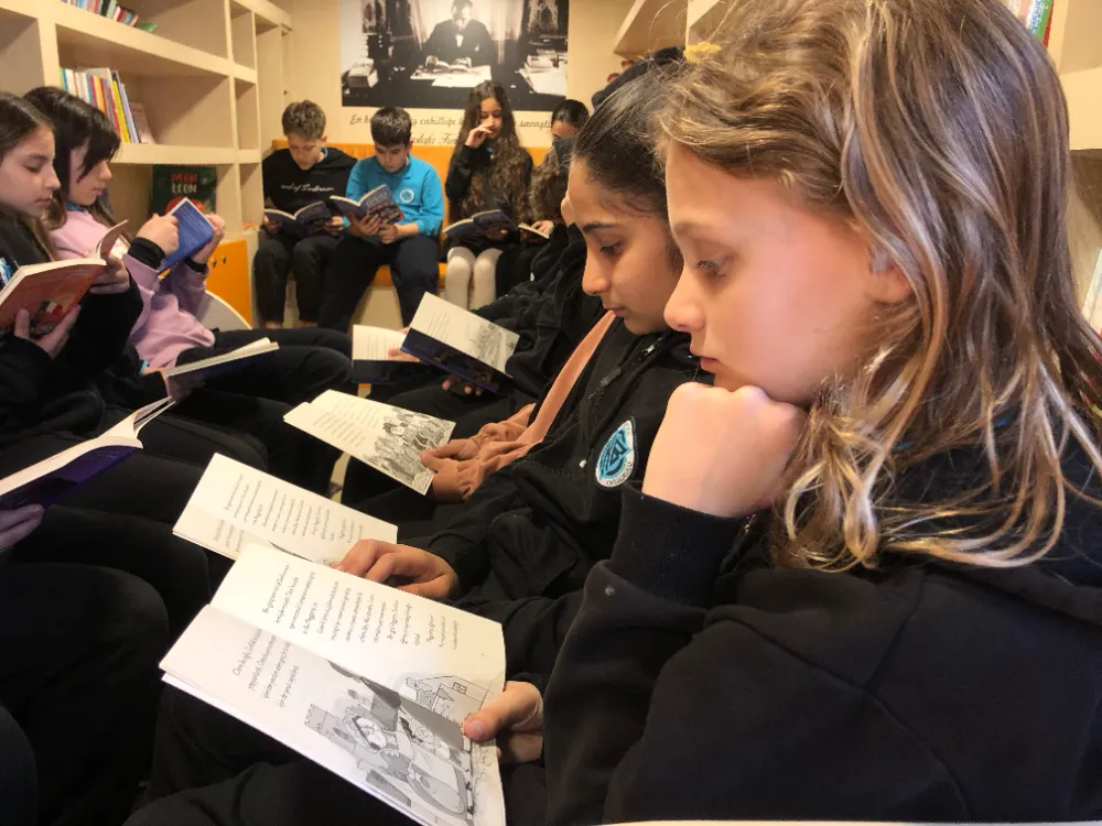 ‘’Gezici Kütüphane’’ Büyükçekmeceli çocuklarla her hafta buluşuyor