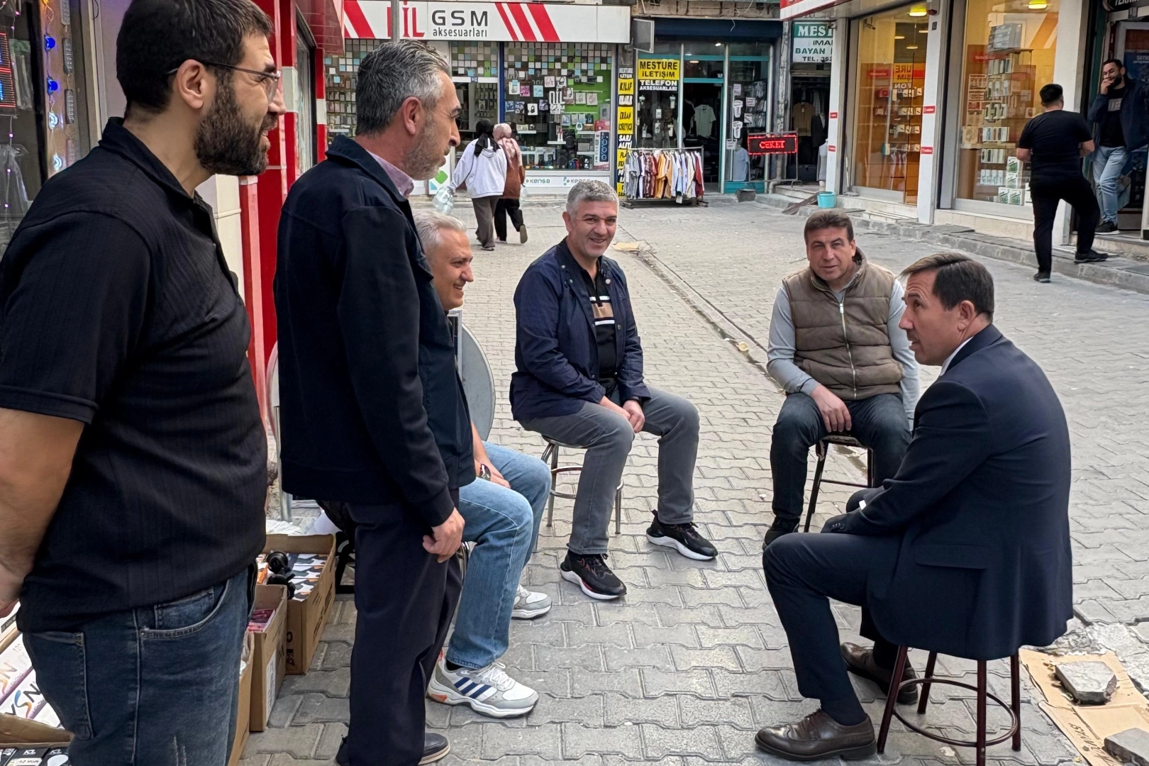 Konya Karatay’da esnafla buluşma