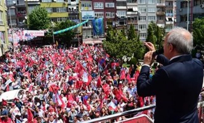 Kılıçdaroğlu Bakırköy`de  Onbinlere Konuştu
