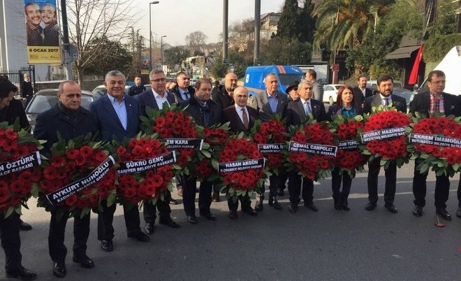 CHP`li Başkanlar Reina Önünde Hayatını Kaybedenleri Andı