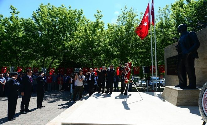 Beylikdüzü`nde Gurur ve Acı Birarada Yaşandı